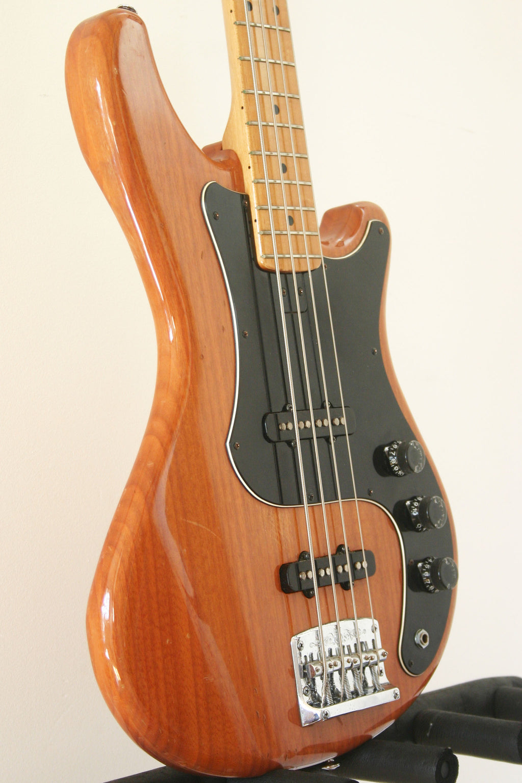 Used Yamaha SB600 Super Bass Natural Nato 1977