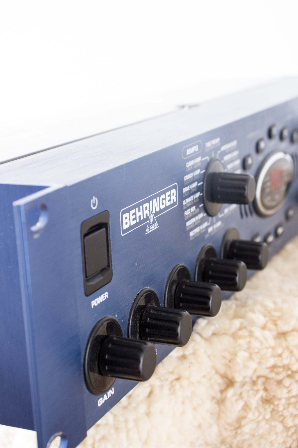 Behringer V-Amp Pro Rack Guitar Multi Effects Processor