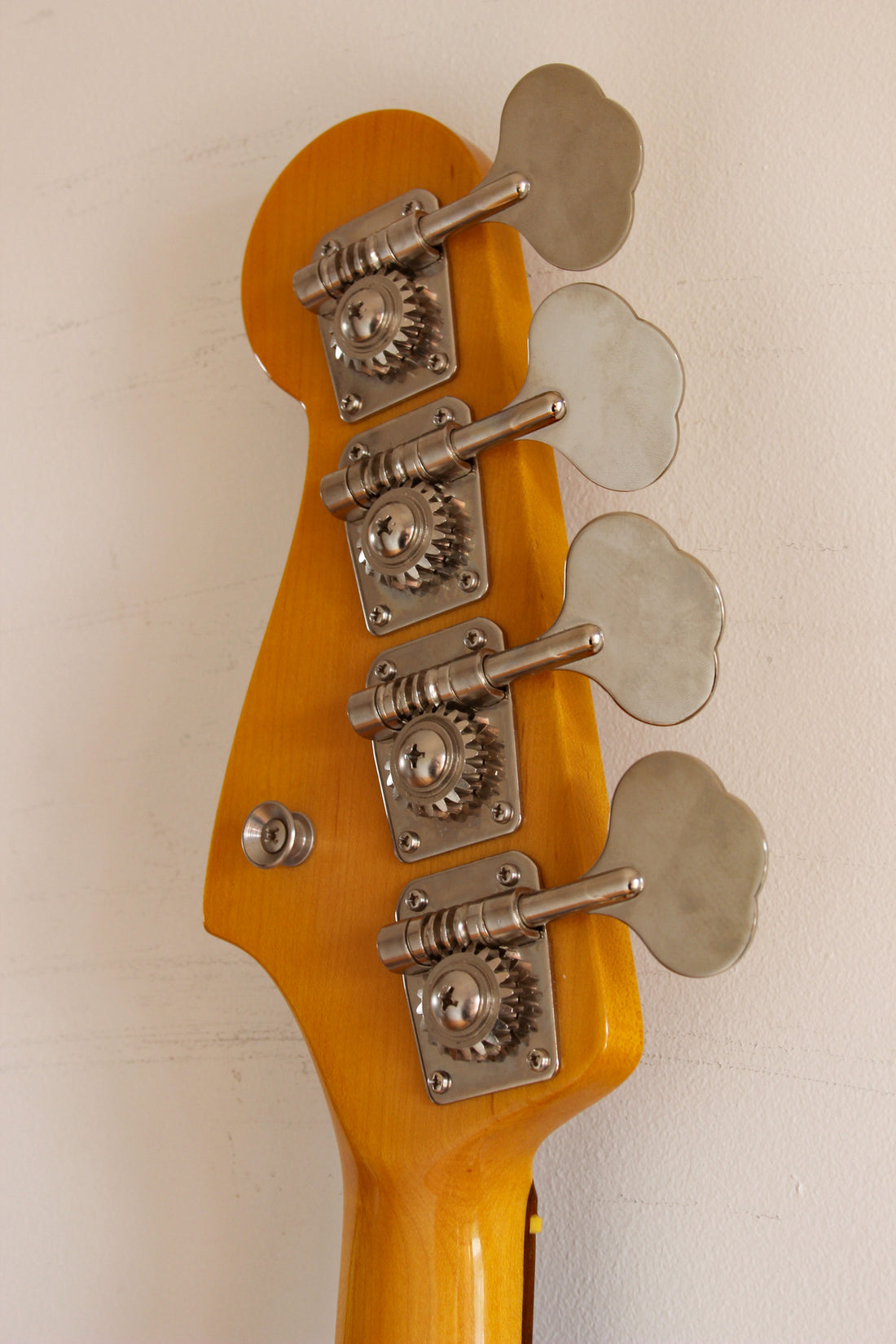 Used Fender Precision Bass '62 Vintage White/Tort
