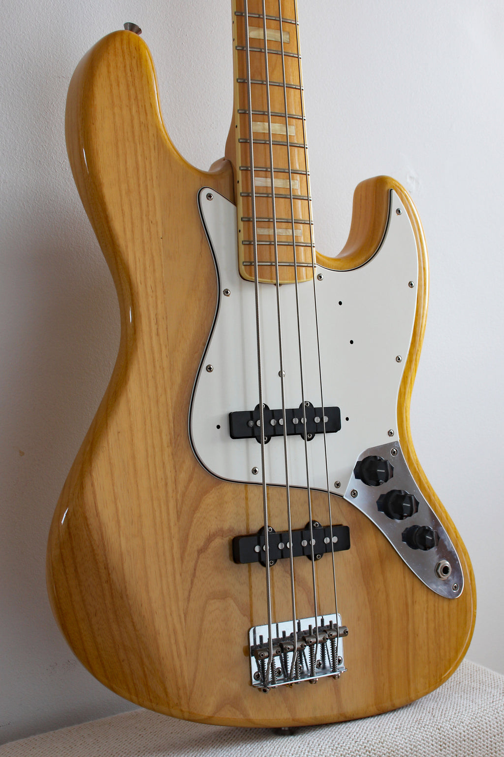 Used Fender Jazz Bass '75 Reissue Natural