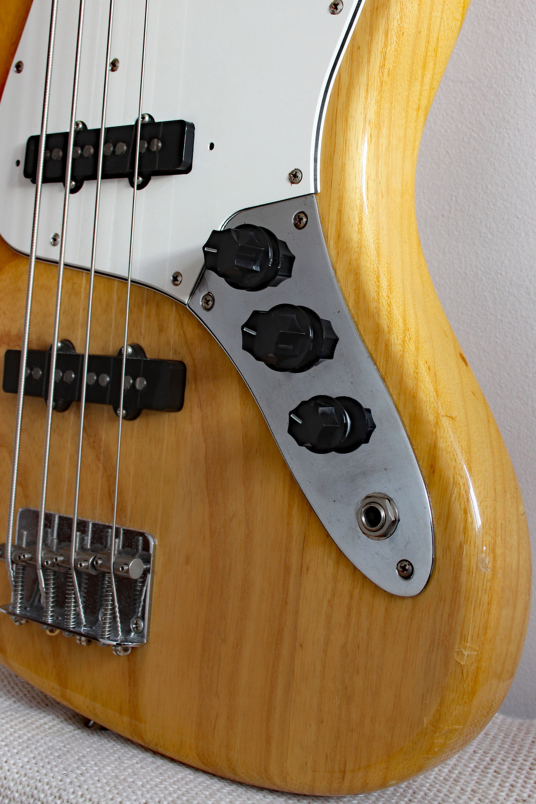 Used Fender Jazz Bass '75 Reissue Natural