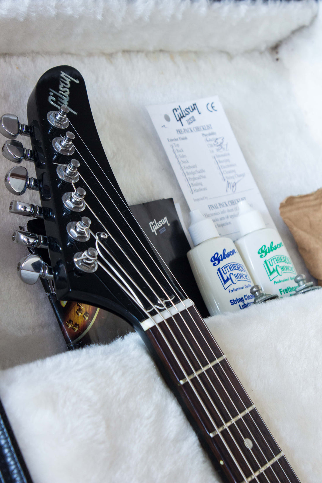 Gibson '76 Explorer Ebony 2008