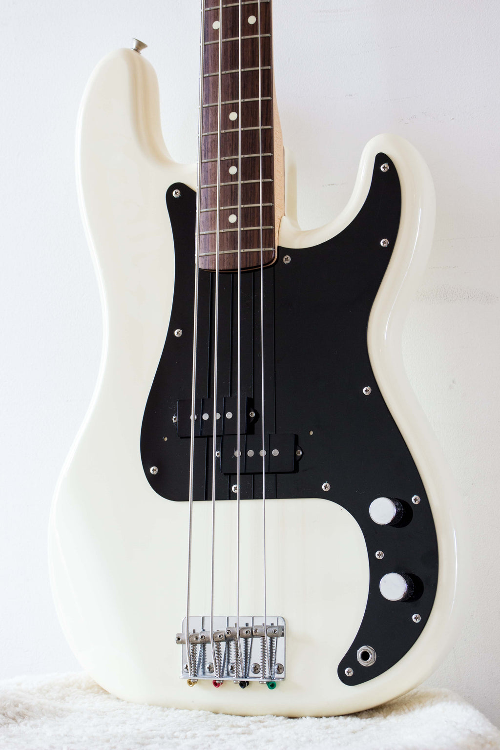 Squier MIJ Silver Series Precision Bass SPB33 Olympic White 1993