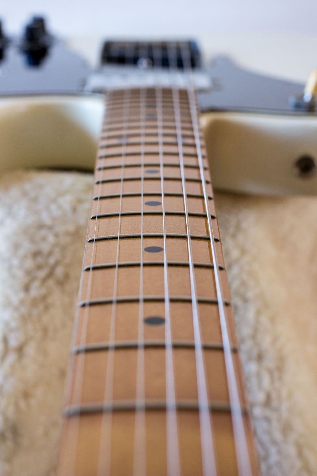 Fender Japan '72 Telecaster Custom TC72-70 Satin White 1998