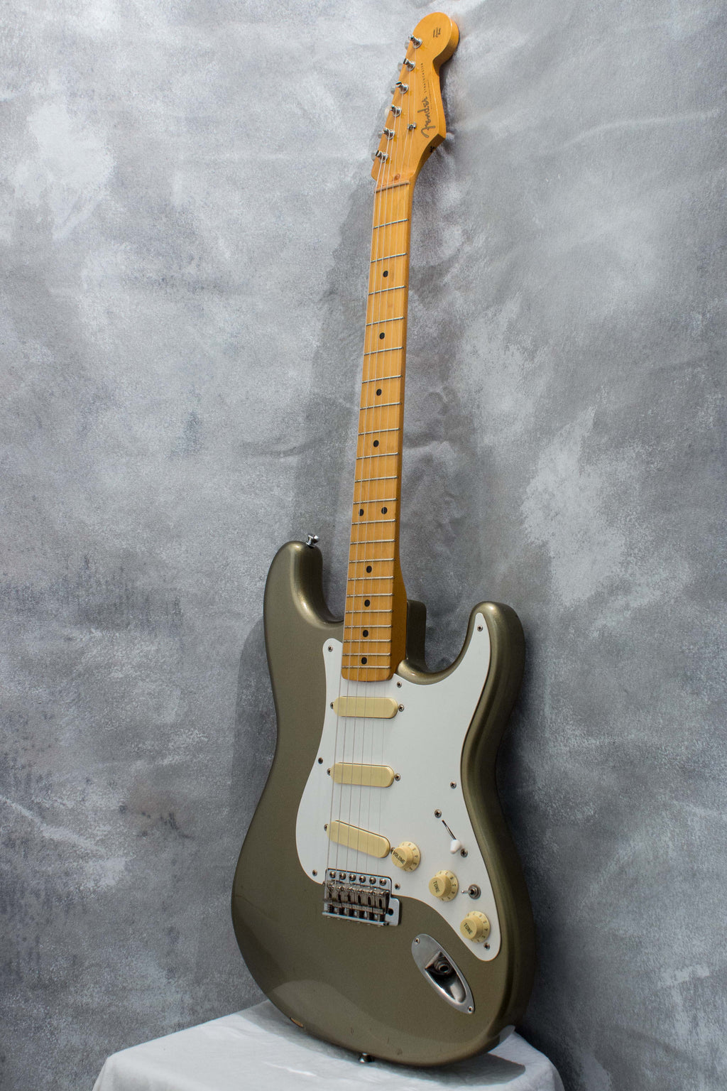 Fender Japan '54 Stratocaster ST54-85LS Shoreline Gold 1988