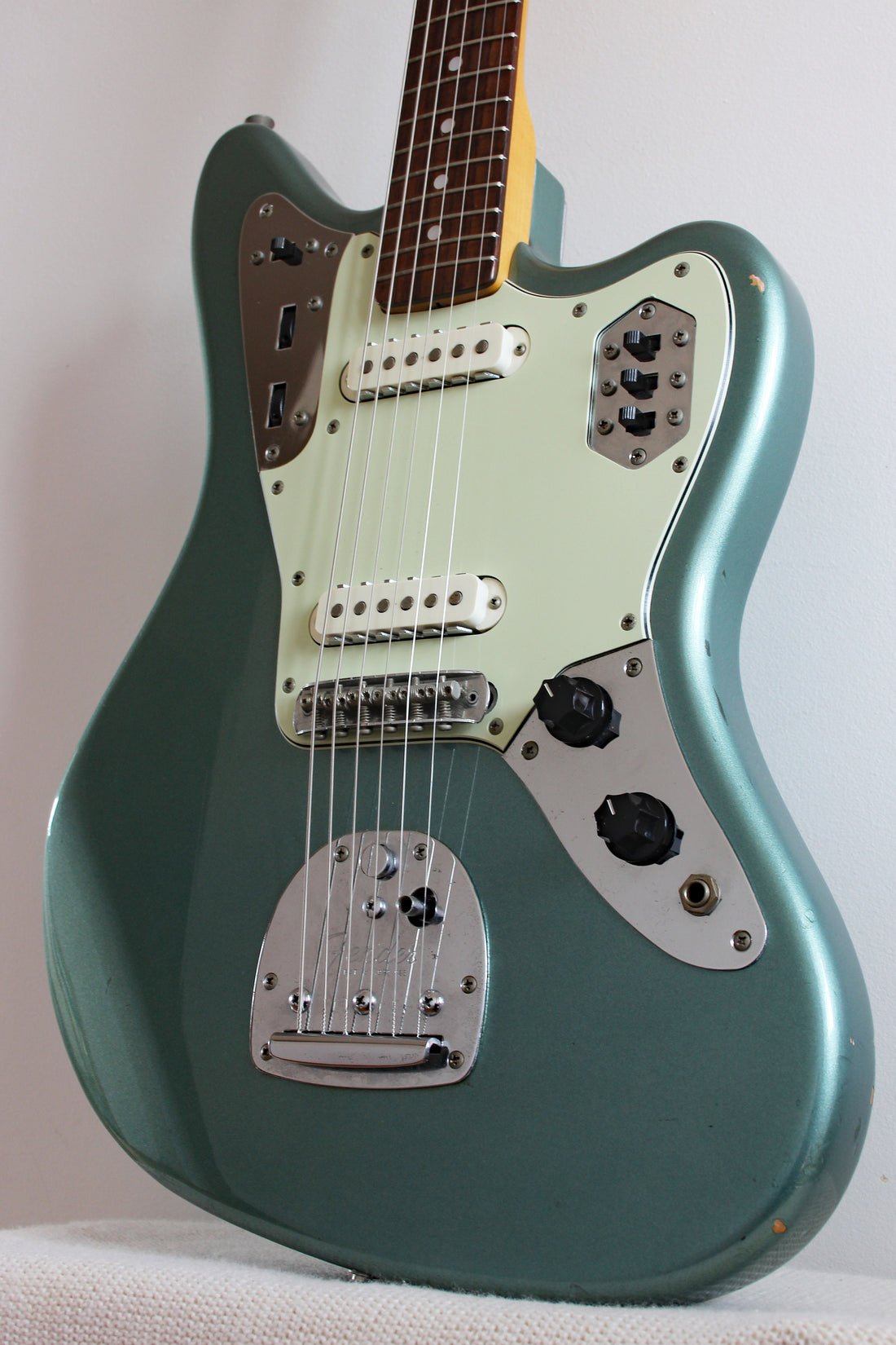 Used Fender Jaguar '66 Reissue Faded Ice Blue