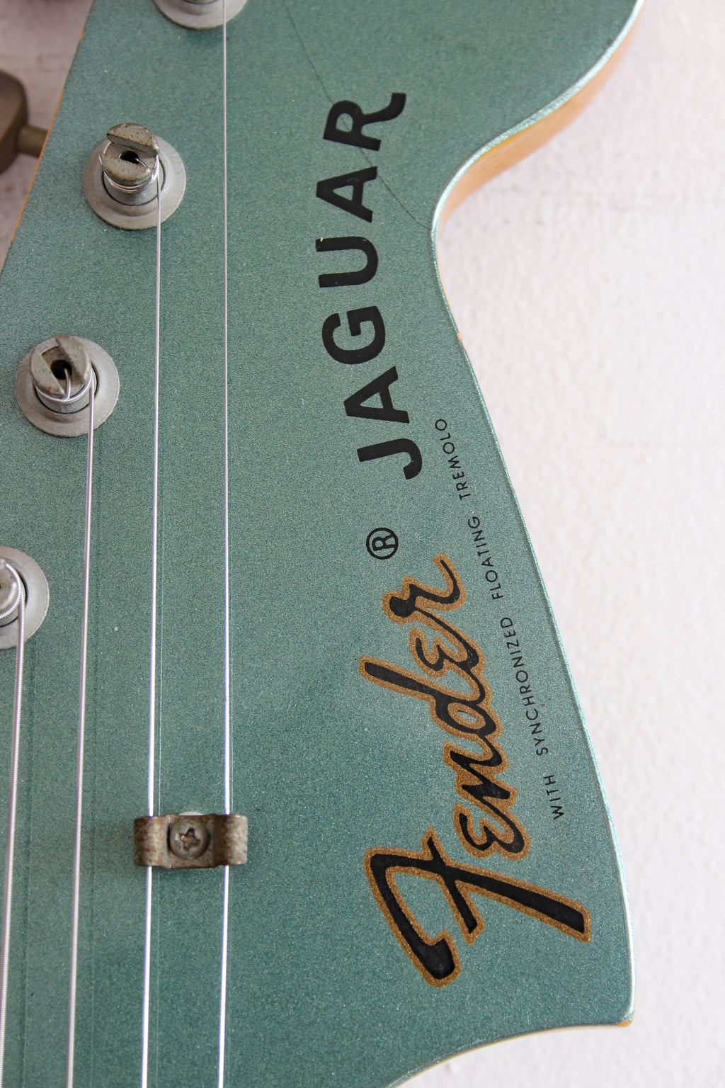 Used Fender Jaguar '66 Reissue Faded Ice Blue