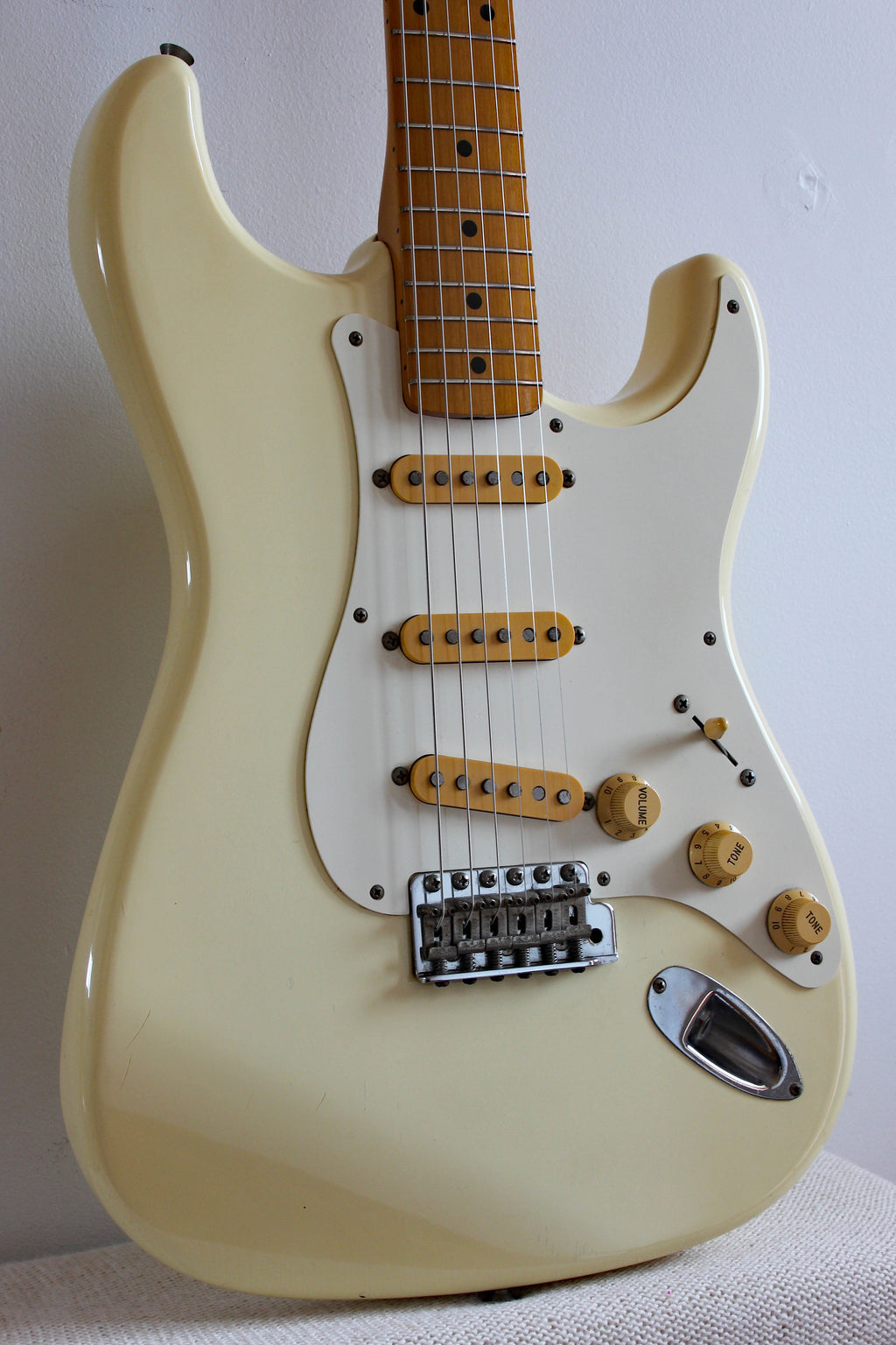 Used Fender Stratocaster '57 Reissue Vintage White