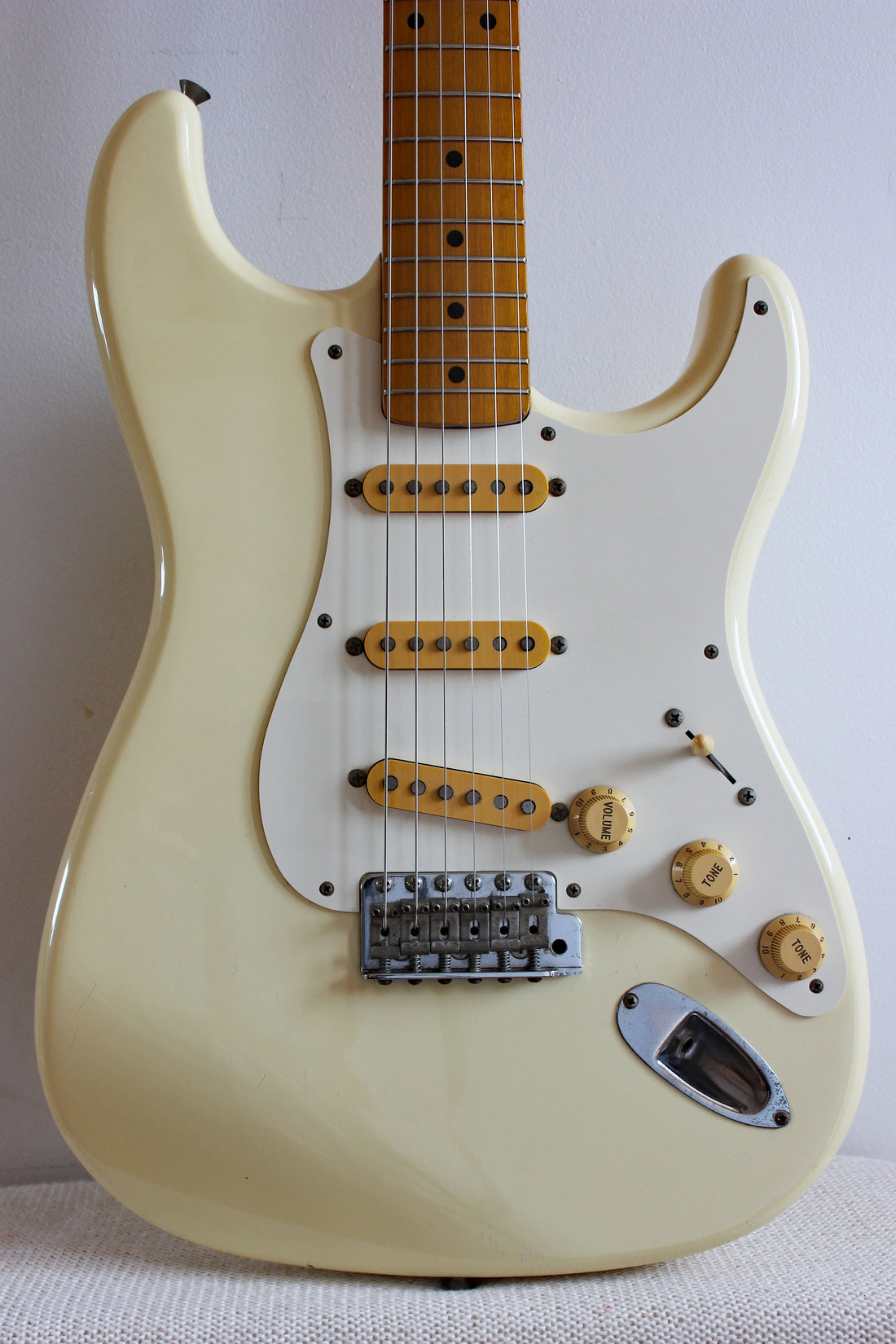 Used Fender Stratocaster '57 Reissue Vintage White