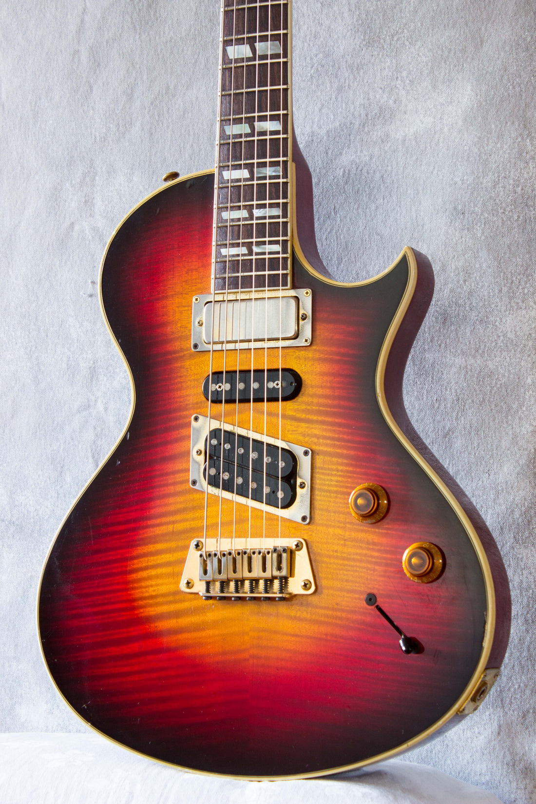 Gibson Nighthawk Standard ST3 Fireburst 1996