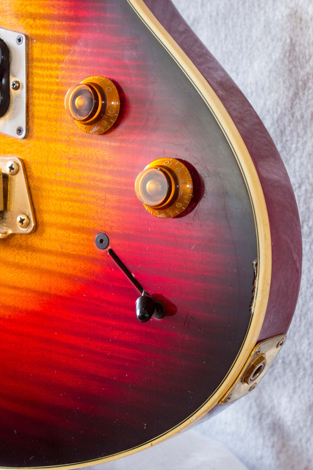 Gibson Nighthawk Standard ST3 Fireburst 1996