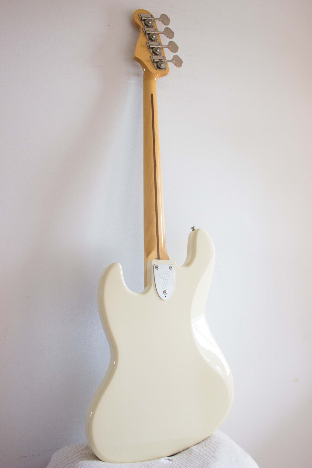 Fender Japan '75 Reissue Jazz Bass JB75-90US Vintage White