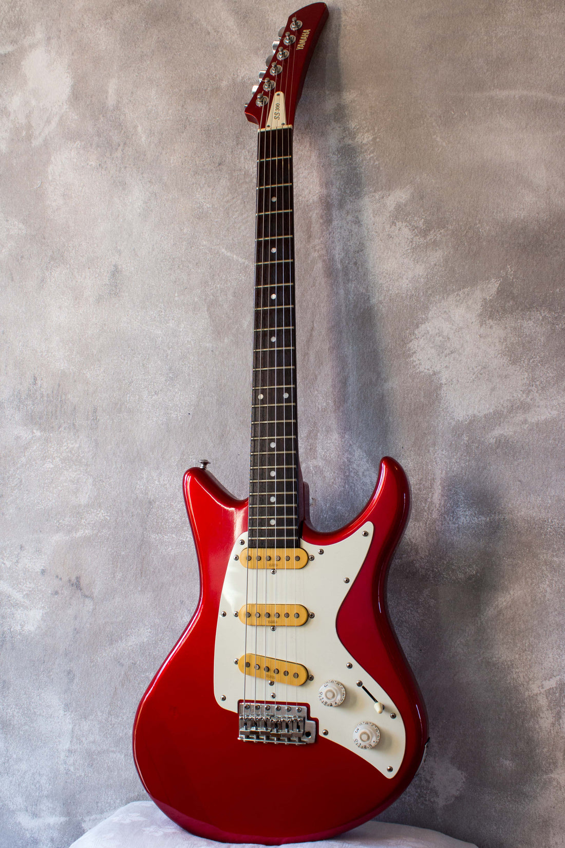 Yamaha SS-300 Candy Apple Red 1982