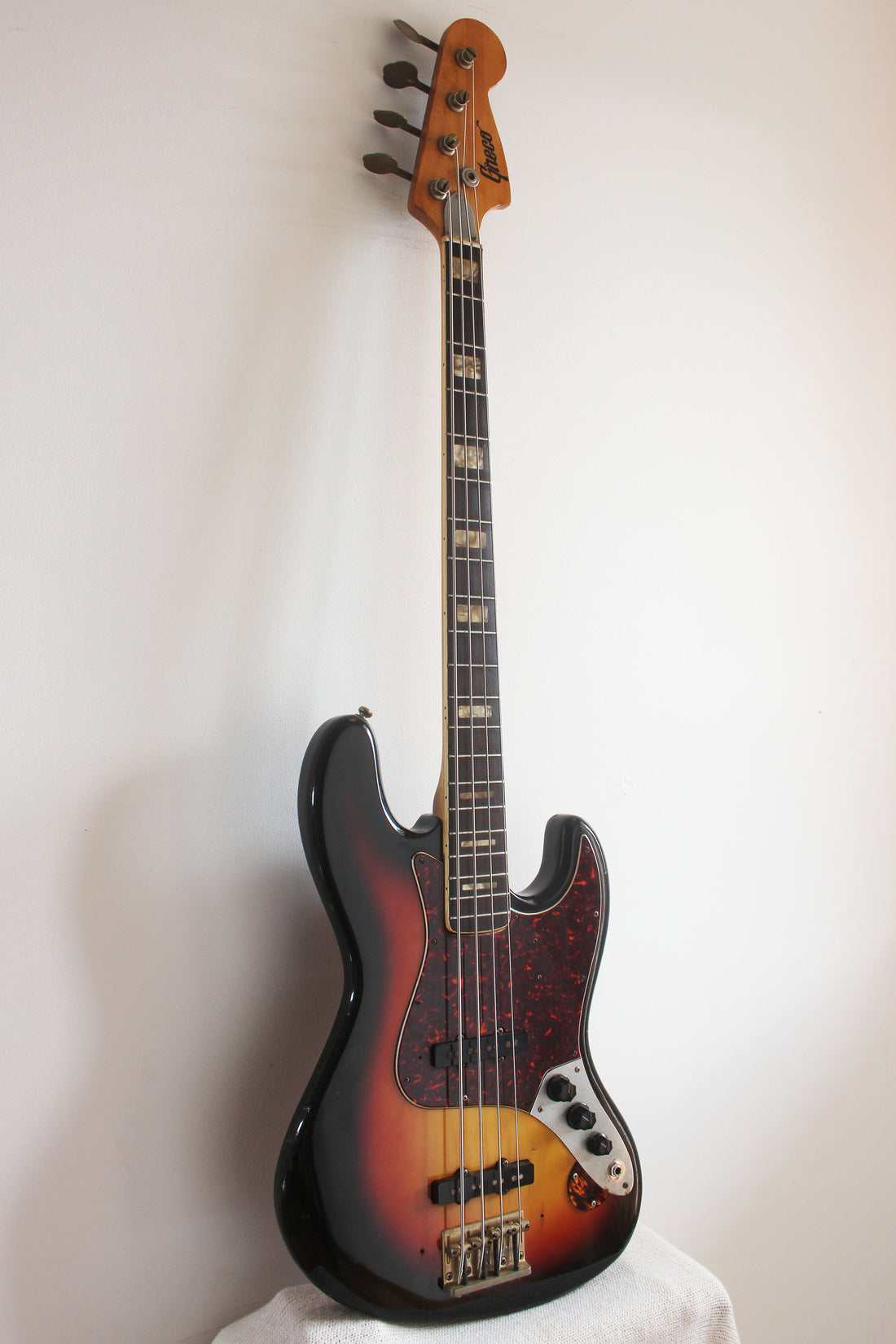 Used Greco Jazz Bass Sunburst 70s