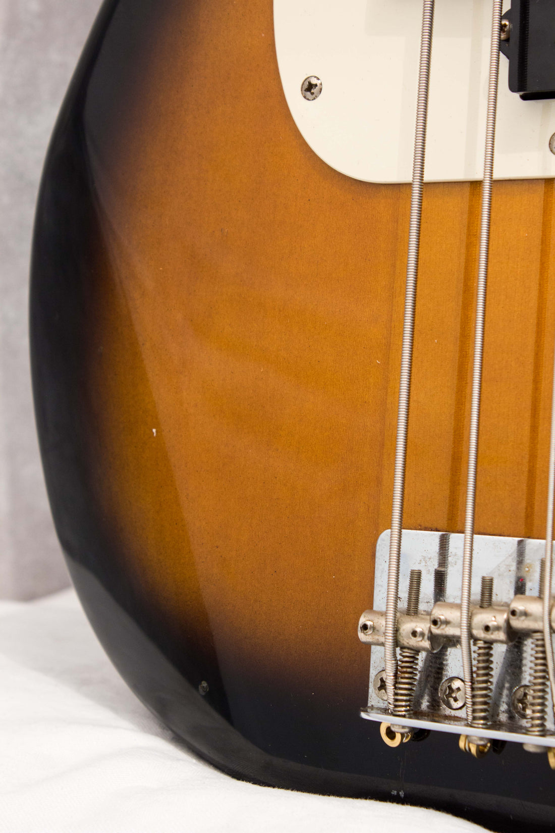 Fender Japan '57 Precision Bass PB57-55 Sunburst 1986