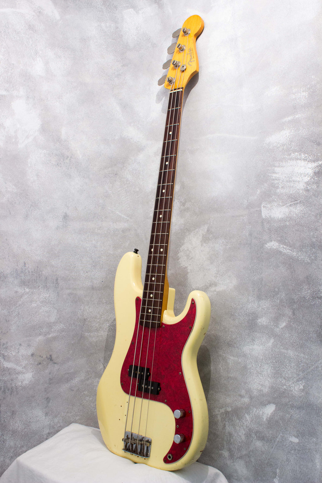 Fender Japan '62 Precision Bass PB62-75 Vintage White 1994