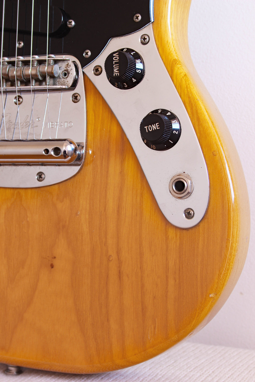 Used Fender Mustang '77 Reissue Natural Finish