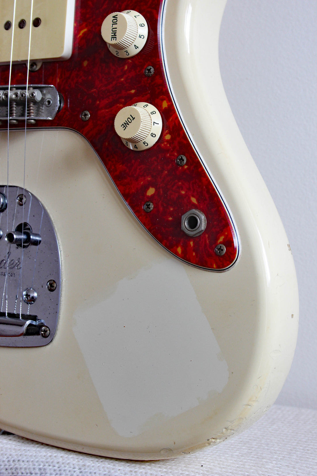 Used Fender Jazzmaster '66 Reissue Vintage White