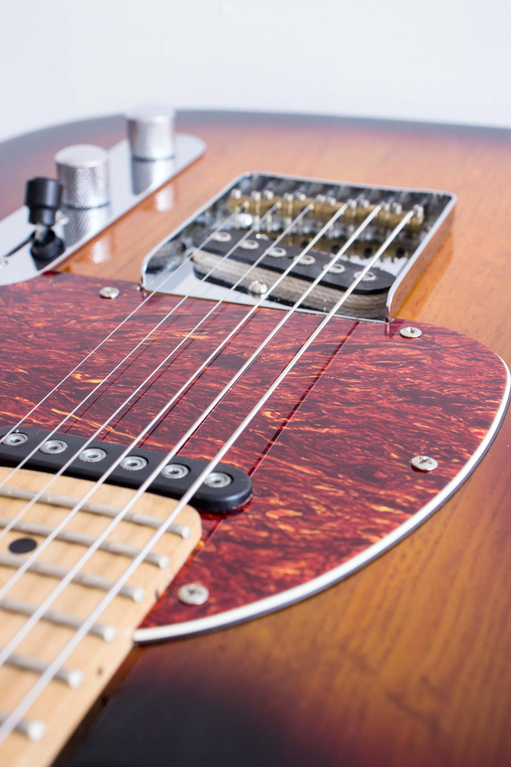 G&L Tribute ASAT Classic Sunburst 2009