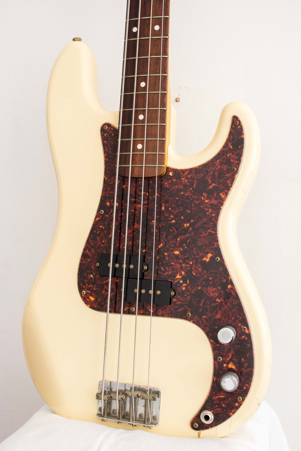 Fender '62 Precision Bass PB62-53 Vintage White 2000