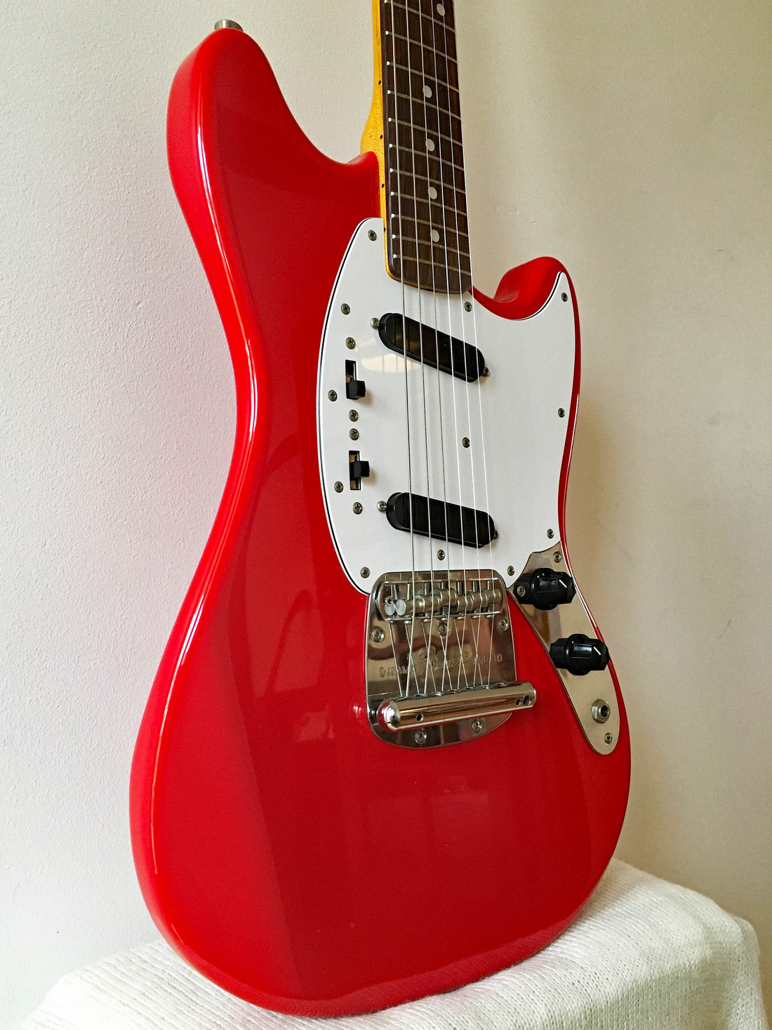 Used Fender Mustang 69 Reissue Fiesta Red