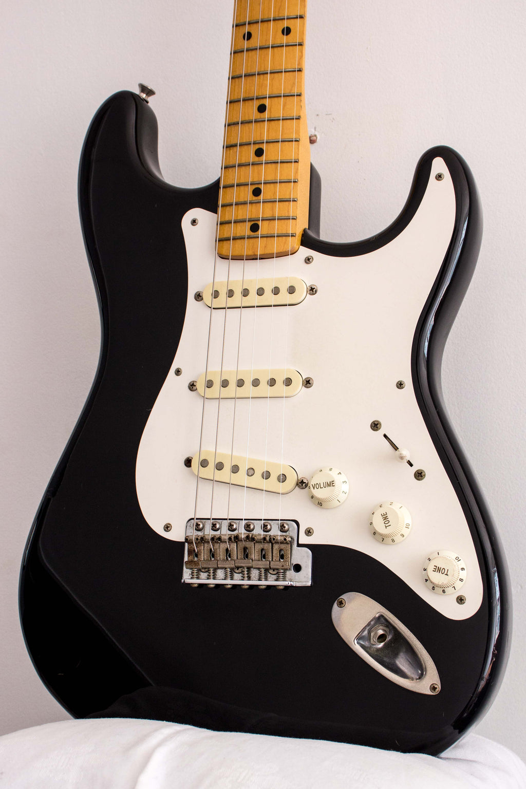 Fender Japan '54 Stratocaster ST54-53 Black 1993