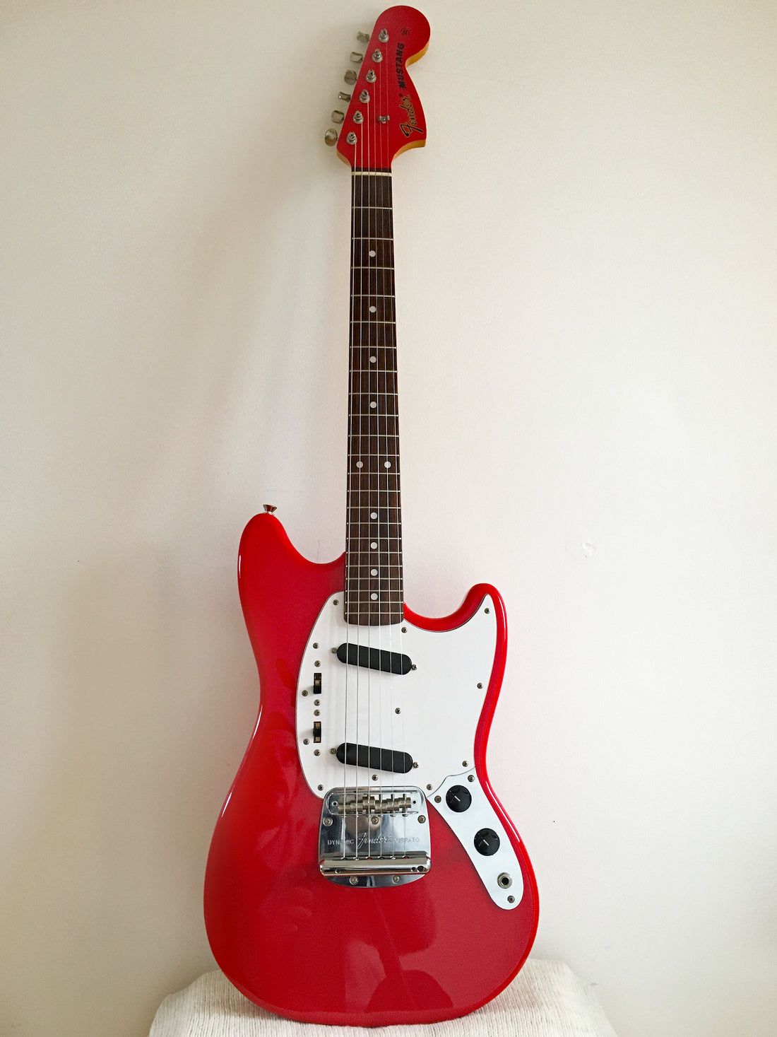 Used Fender Mustang 69 Reissue Fiesta Red