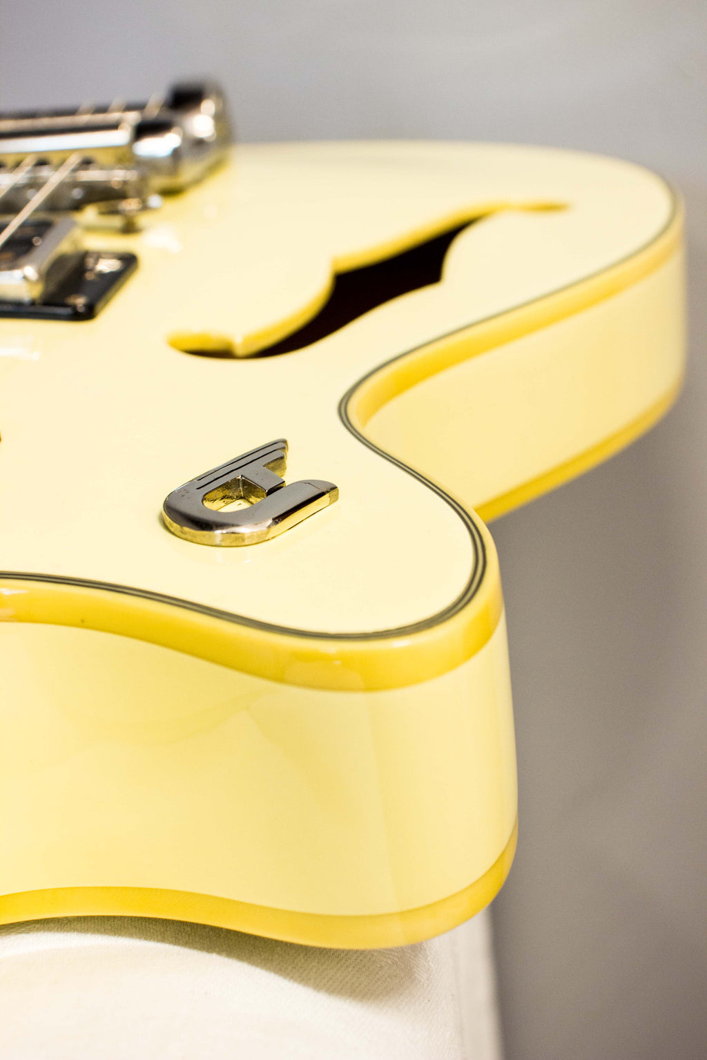 Duesenberg Starplayer TV Fullerton Vintage White 2011