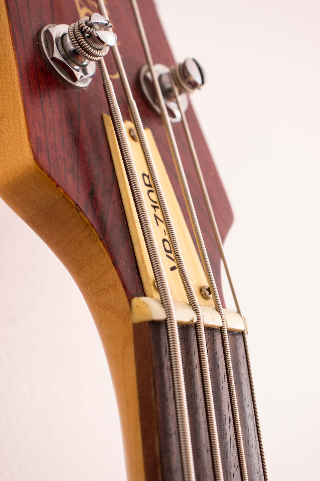 Vantage VP-710B 'Devil Bass' Gloss Walnut 1981