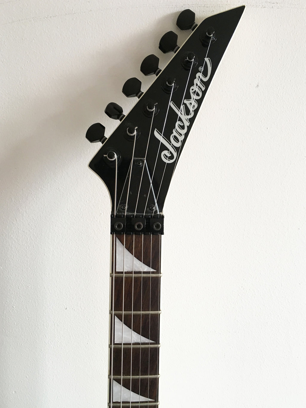 Used Jackson RRXMG Randy Rhoads V Snow White
