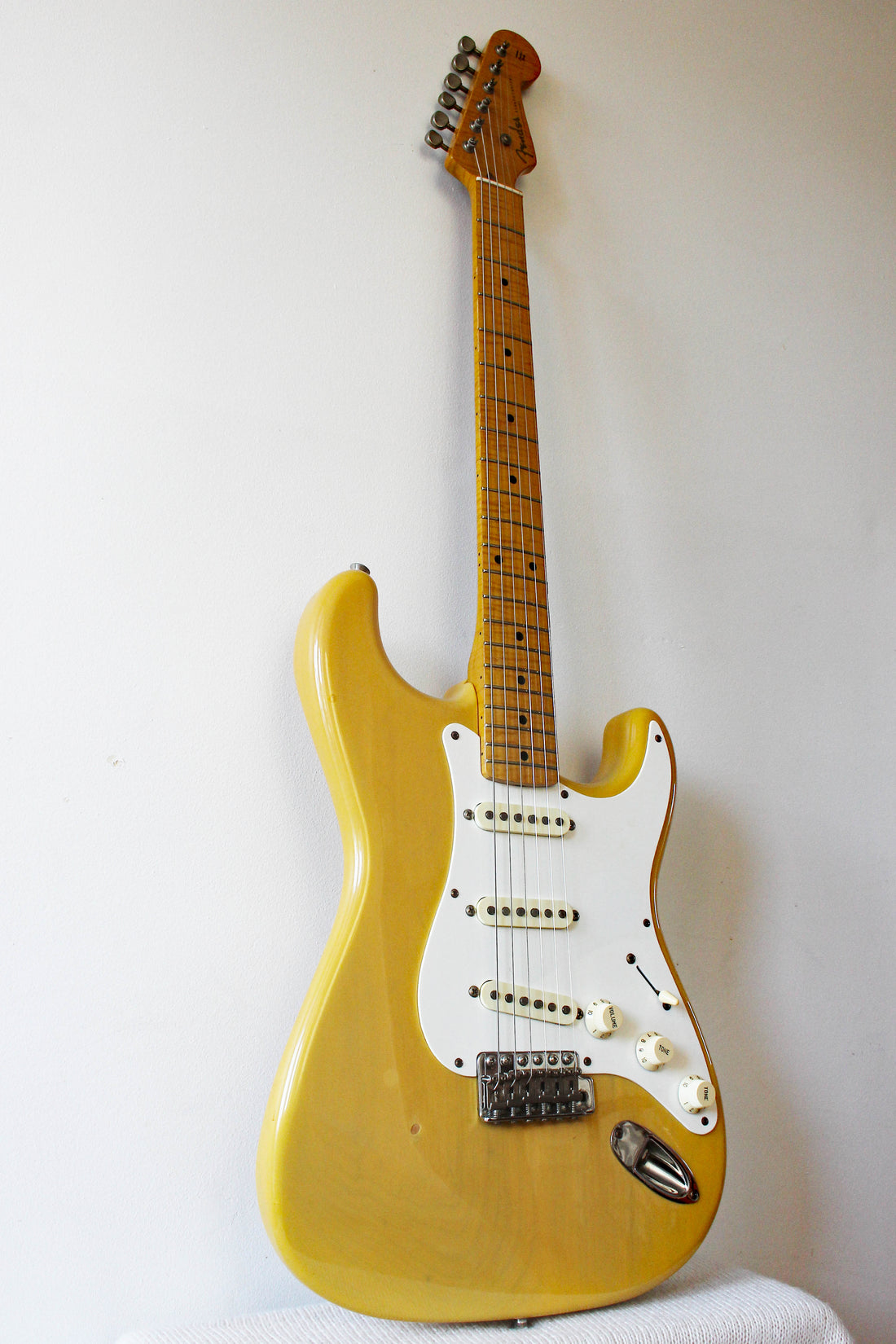 Used Fender Stratocaster 40th Anniversary Butterscotch