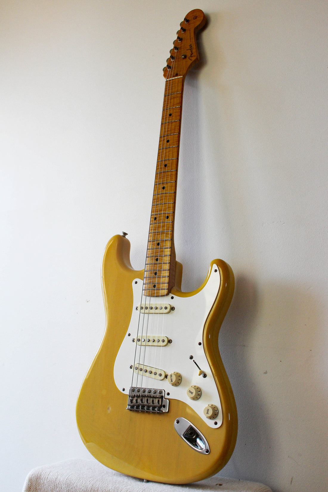 Used Fender Stratocaster 40th Anniversary Butterscotch