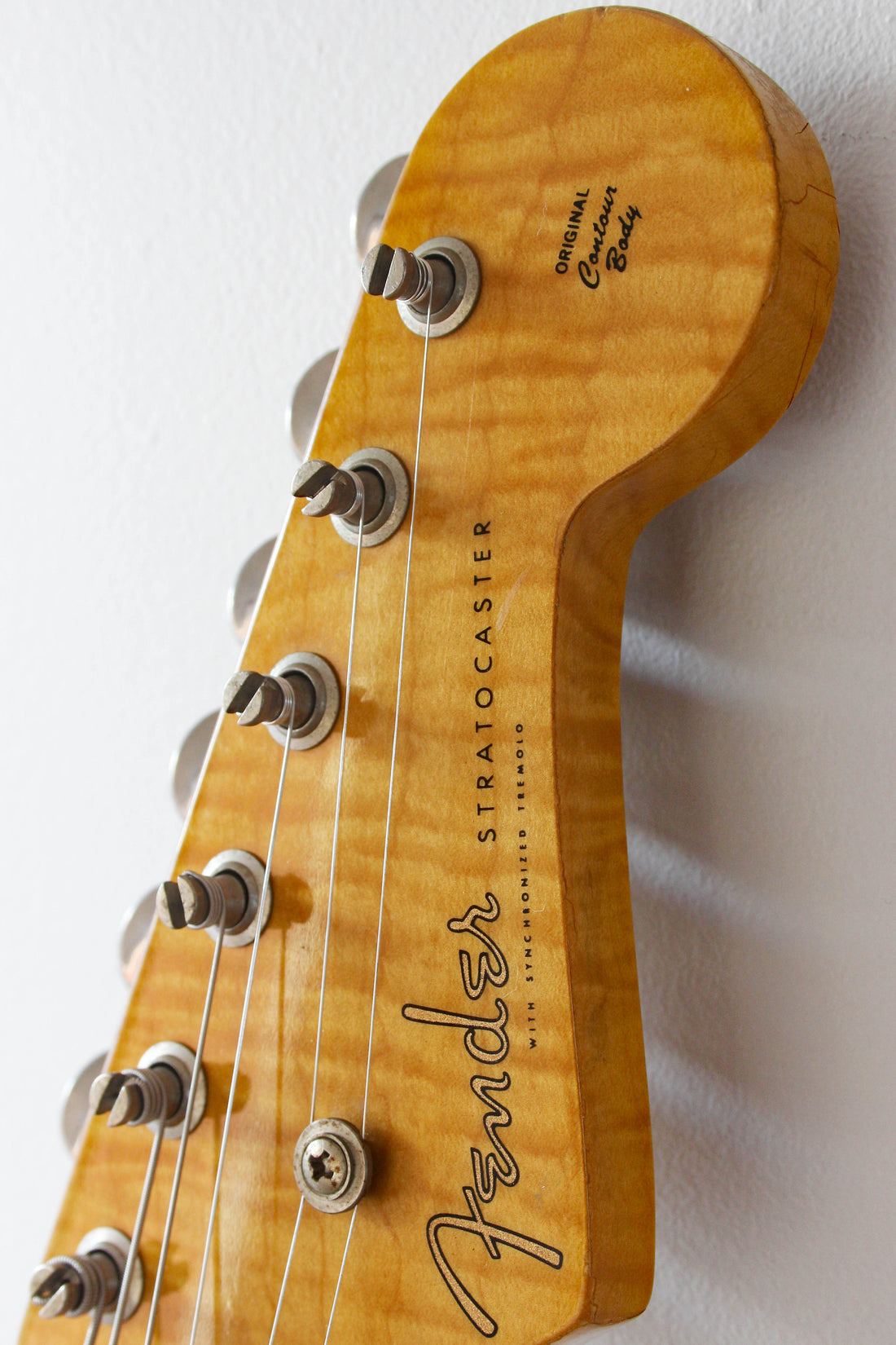 Used Fender Stratocaster 40th Anniversary Butterscotch