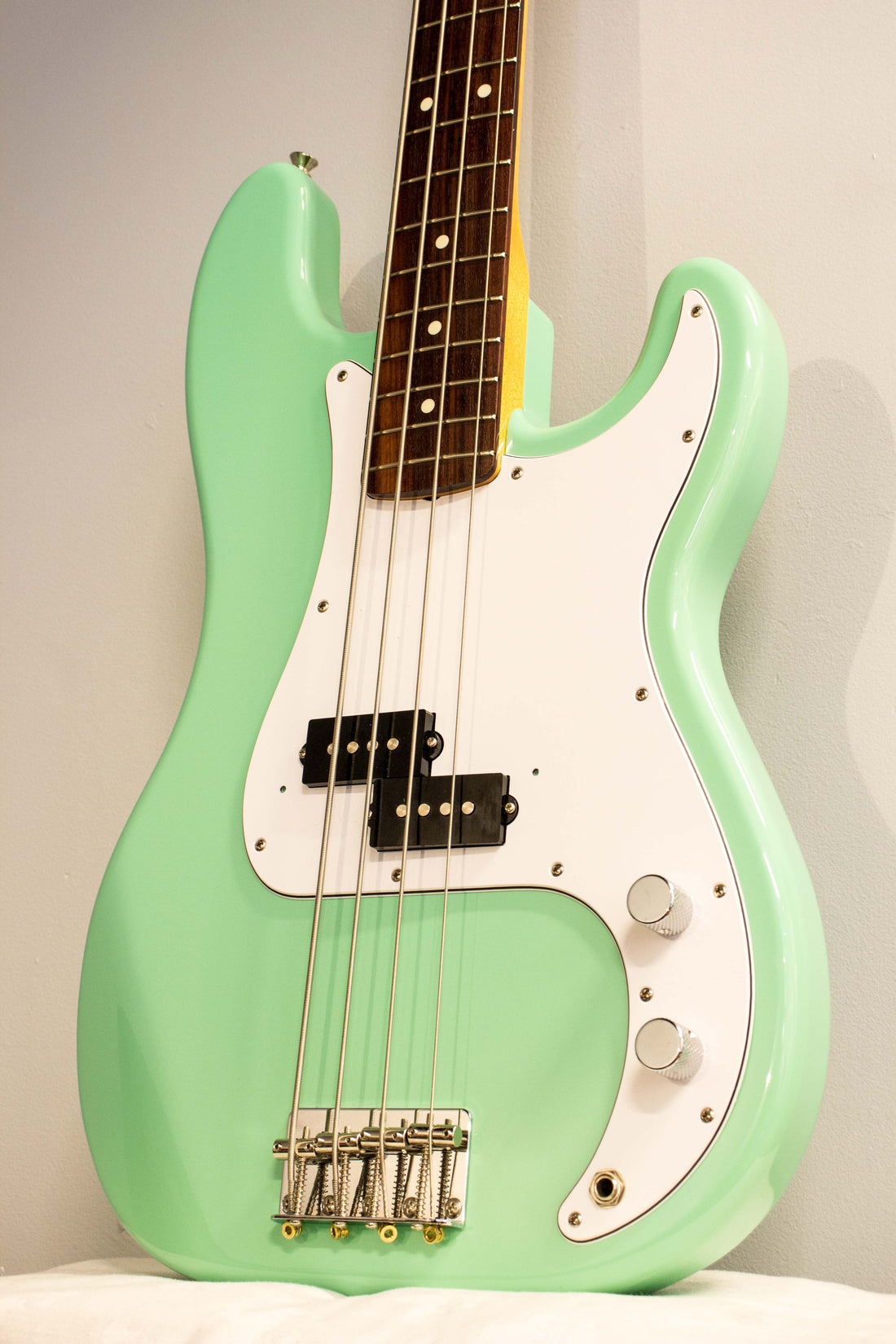 Fender Made in Japan Traditional 60s Precision Bass Surf Green 2017