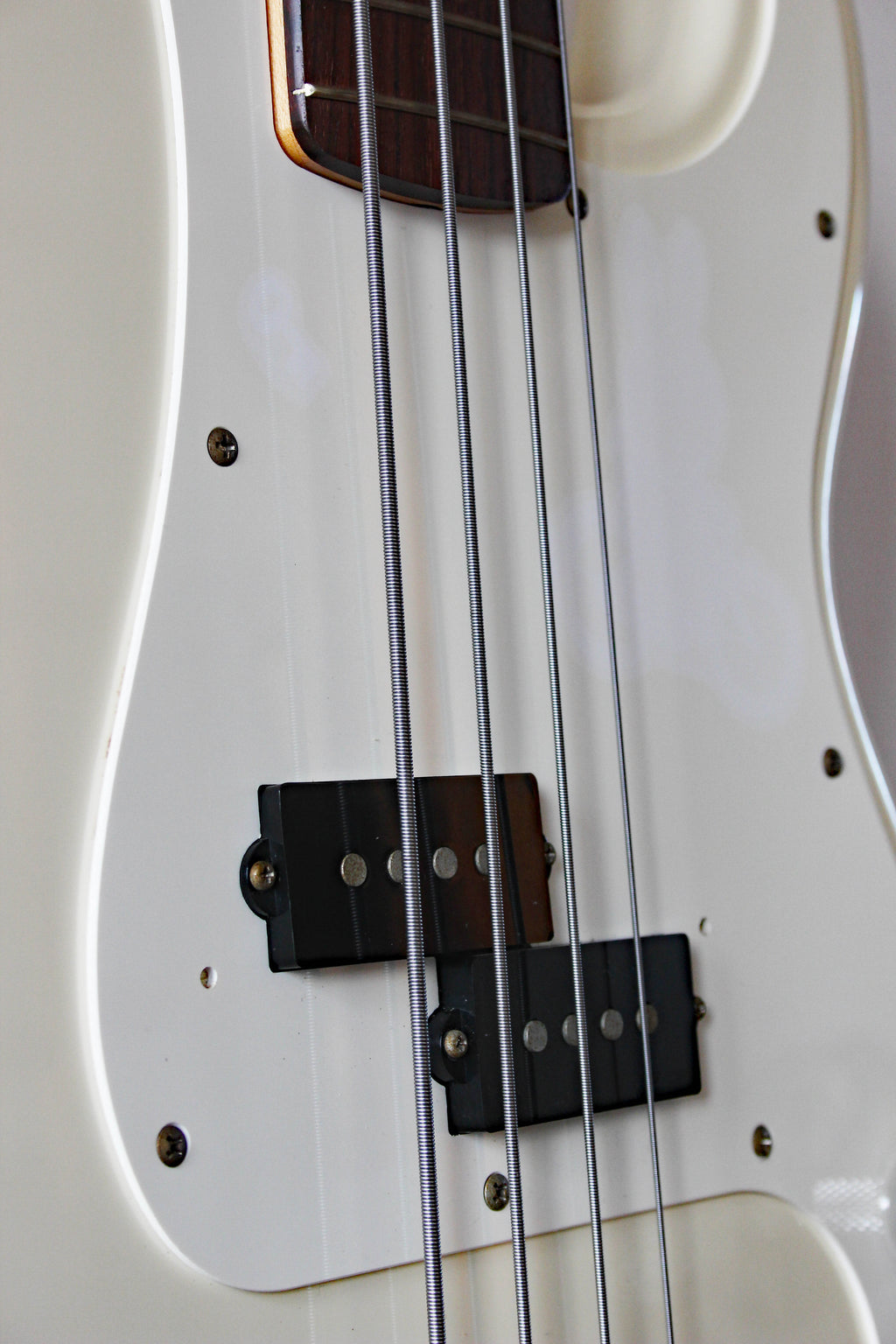 Used Fender Precision Bass PB38 Vintage White