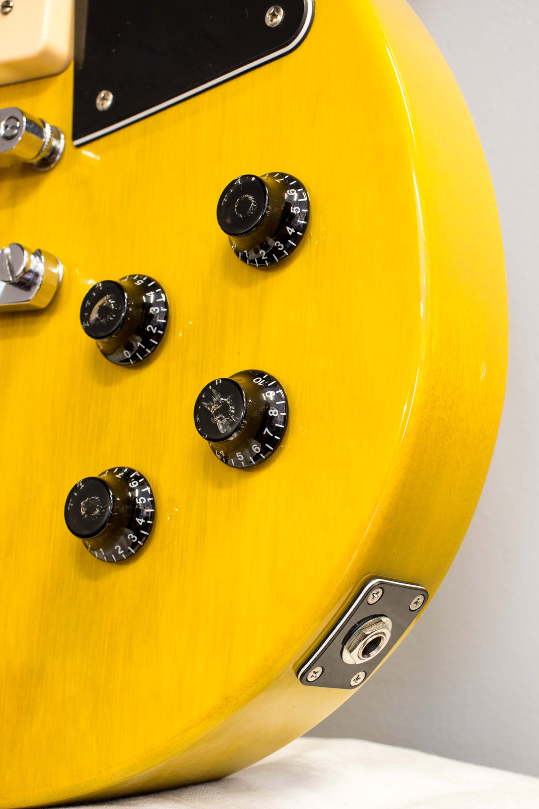 Blitz by Aria Pro II 'Leopard' BLP-SLP Yellow 2014