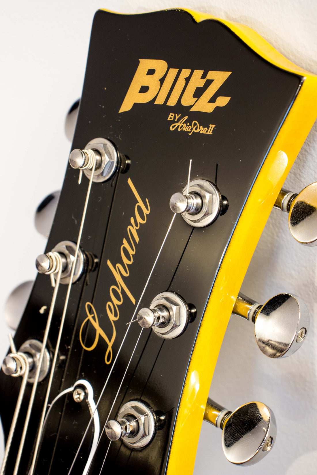 Blitz by Aria Pro II 'Leopard' BLP-SLP Yellow 2014