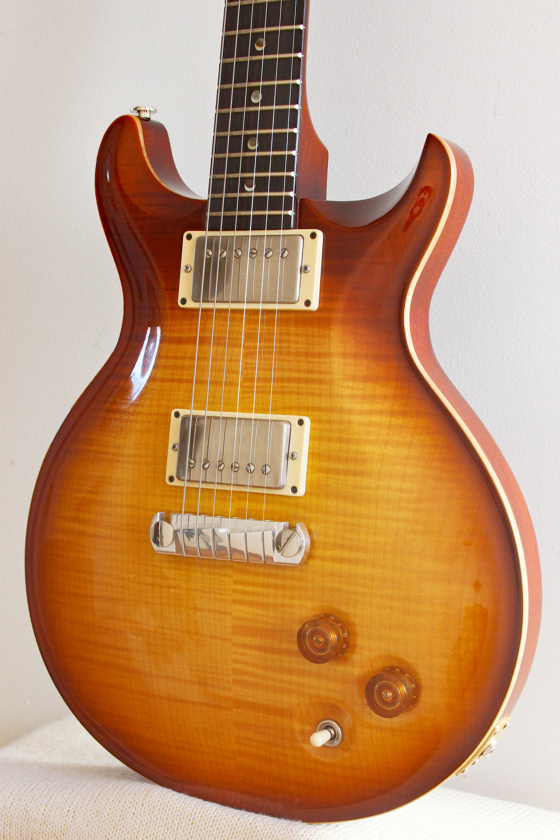 Used Paul Reed Smith Wood Library DC22 Tobacco Sunburst