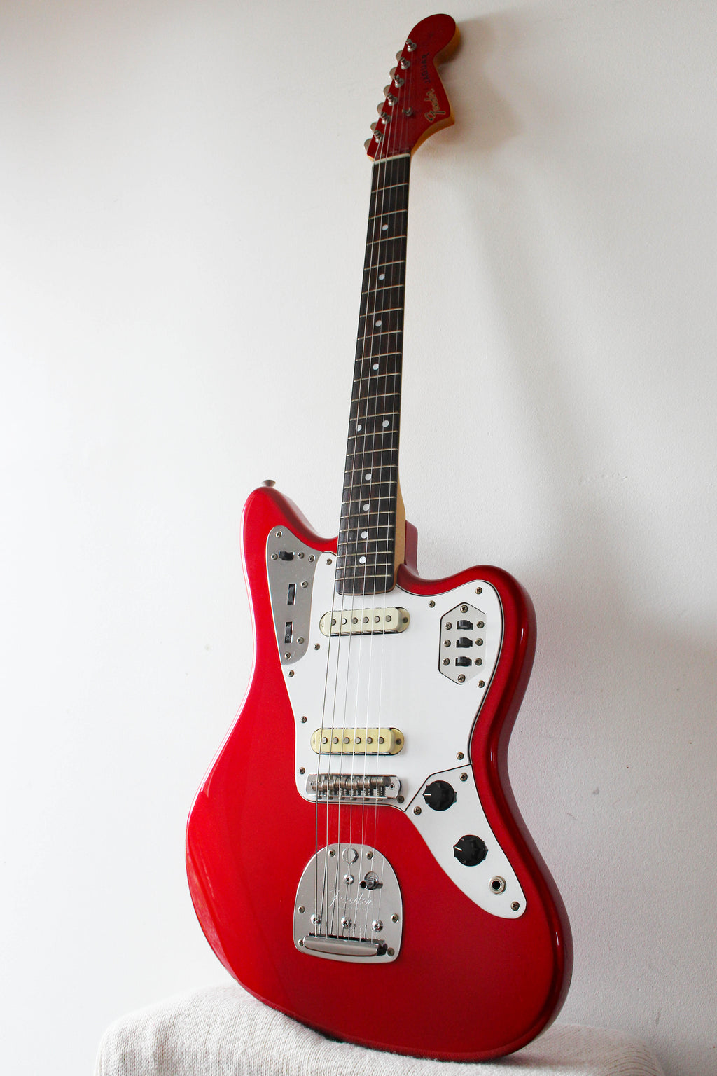 Used Fender Jaguar '66 Reissue Candy Apple Red 99-02