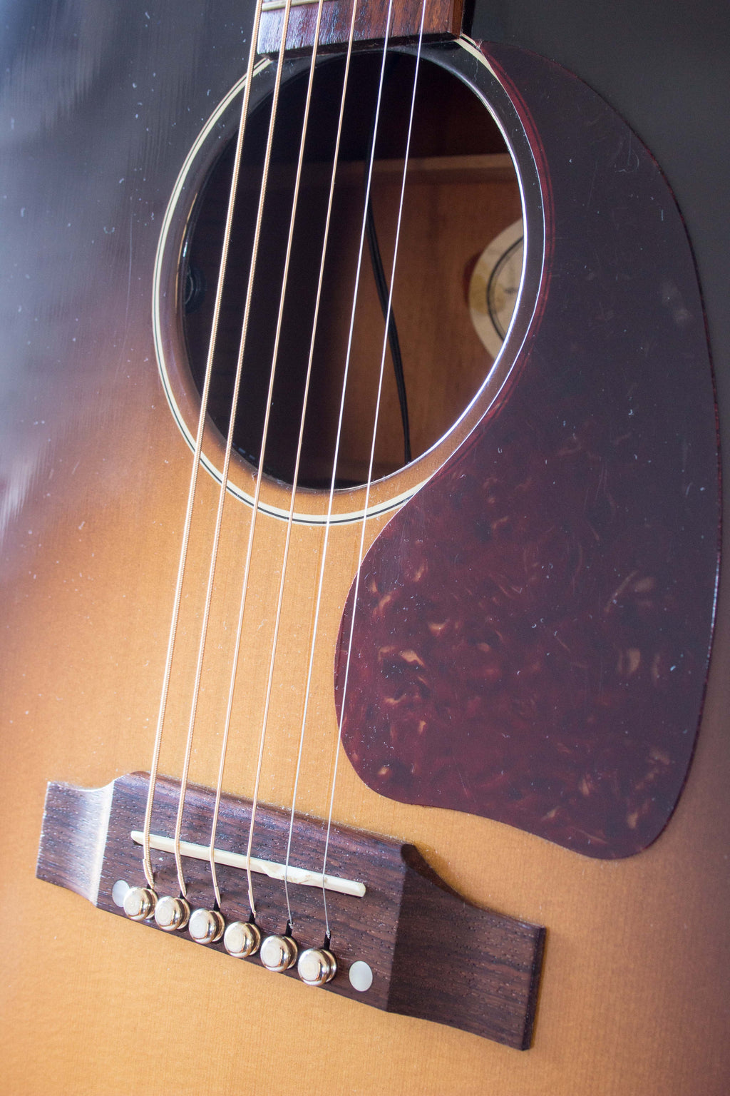 Gibson J-45 Standard Sunburst Dreadnought 2010