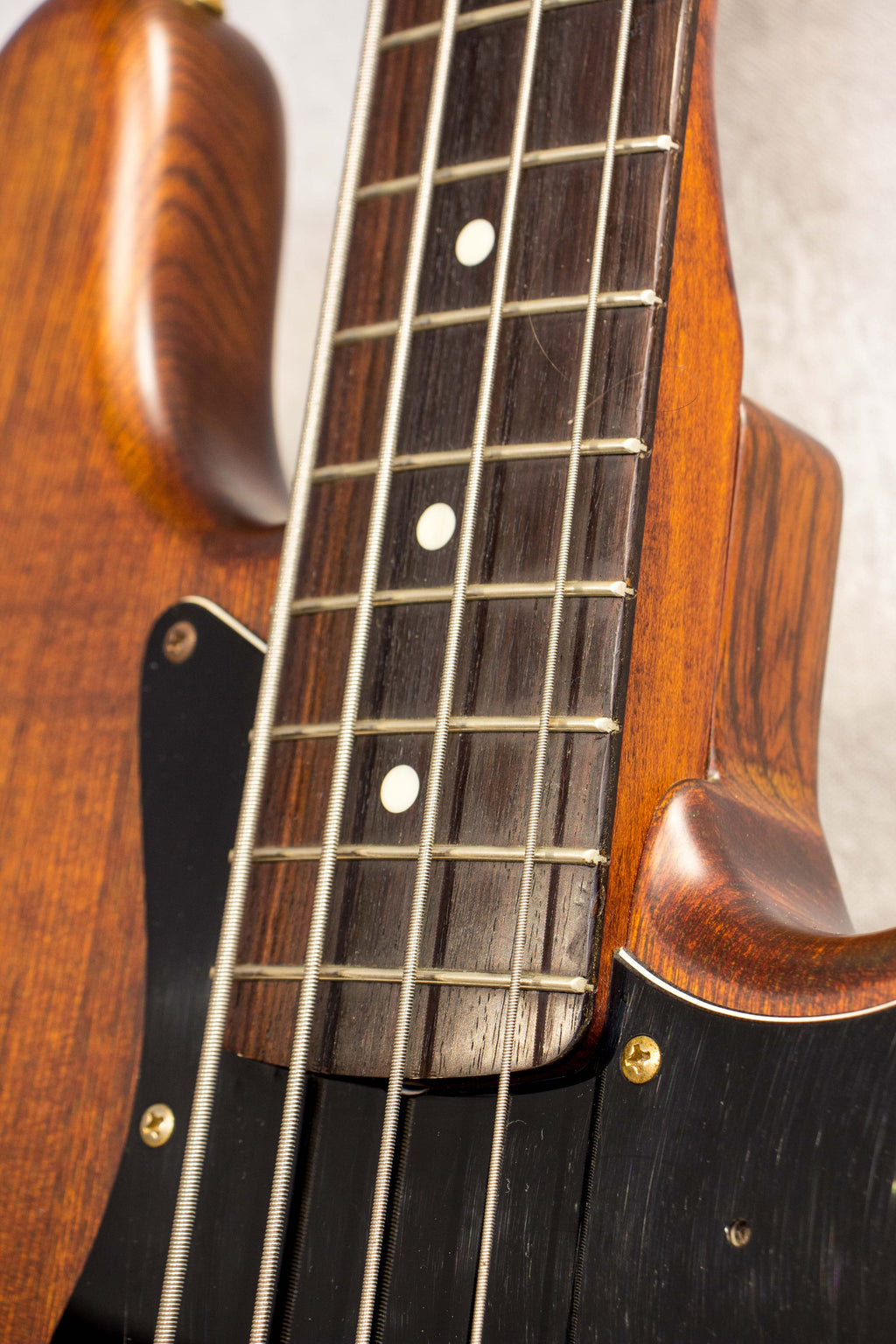 Fender Japan ‘62 Jazz Bass JB62-115WAL Walnut Finish 1991