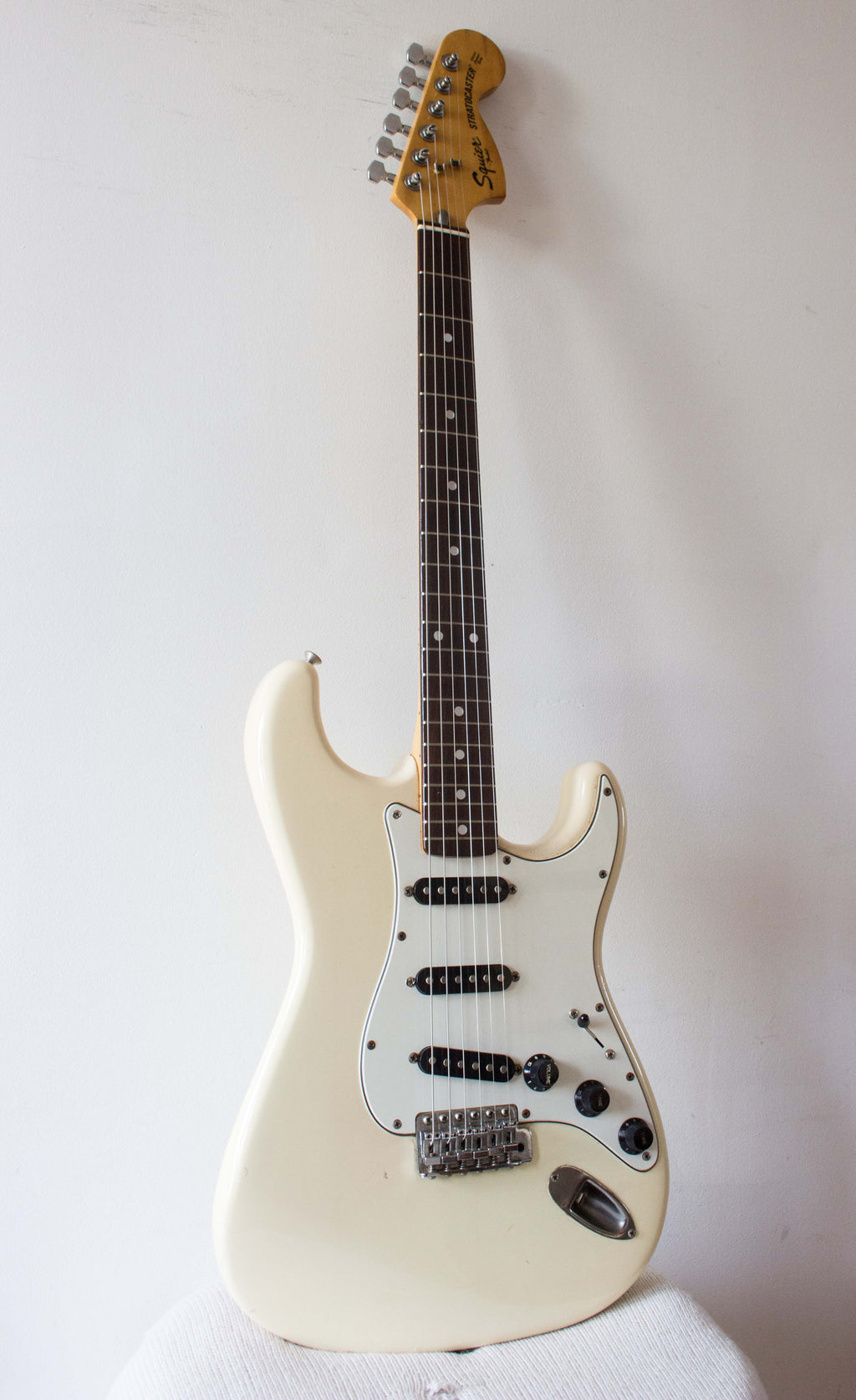 Squier Stratocaster CST-45 Olympic White JV Serial 1983