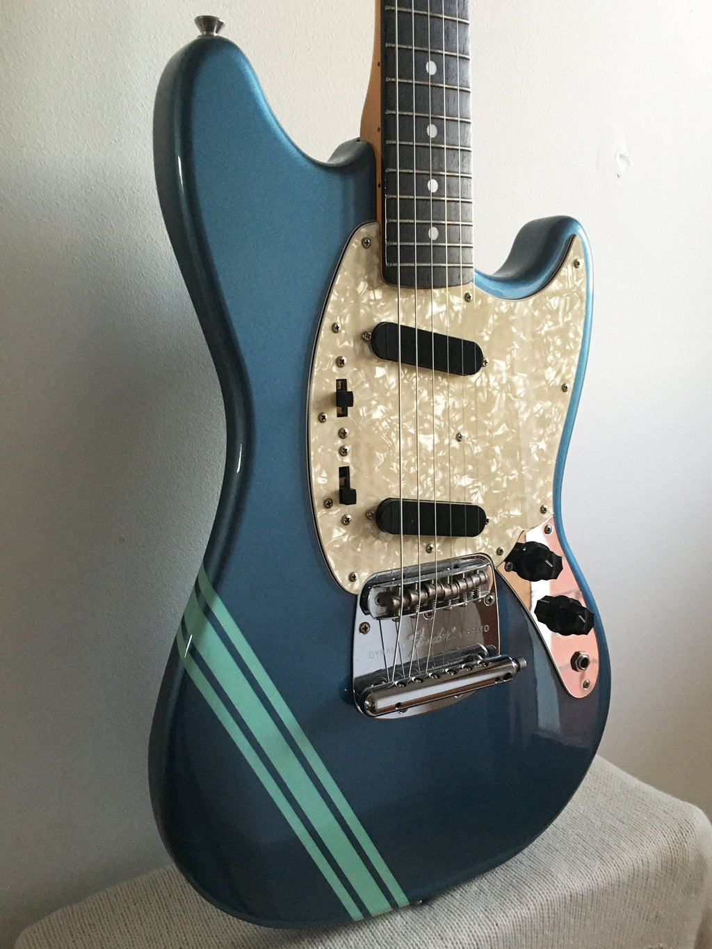 Used Fender Mustang '69 Reissue Competition Blue