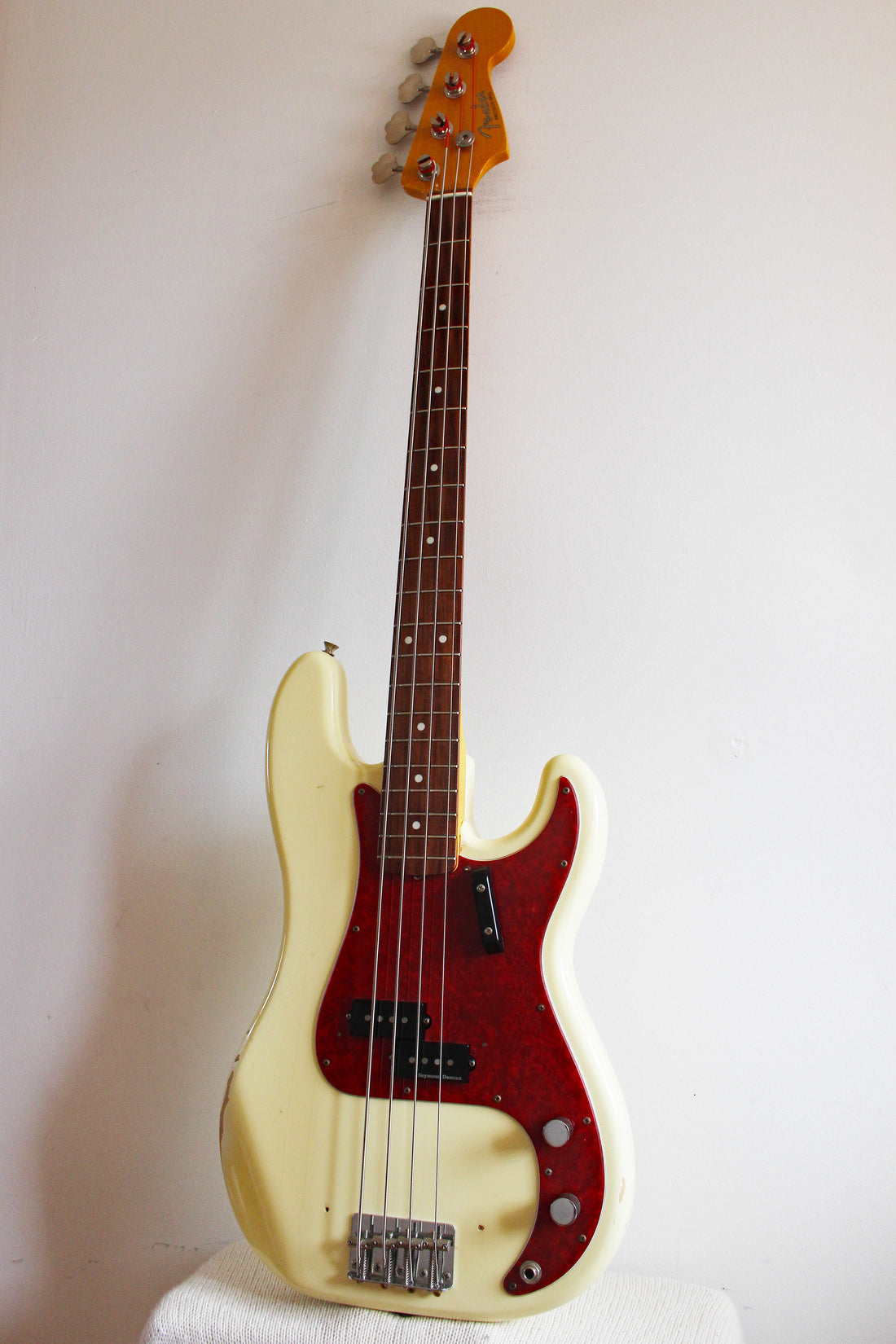 Used Fender Precision Bass '62 Vintage White Relic w/ Mods