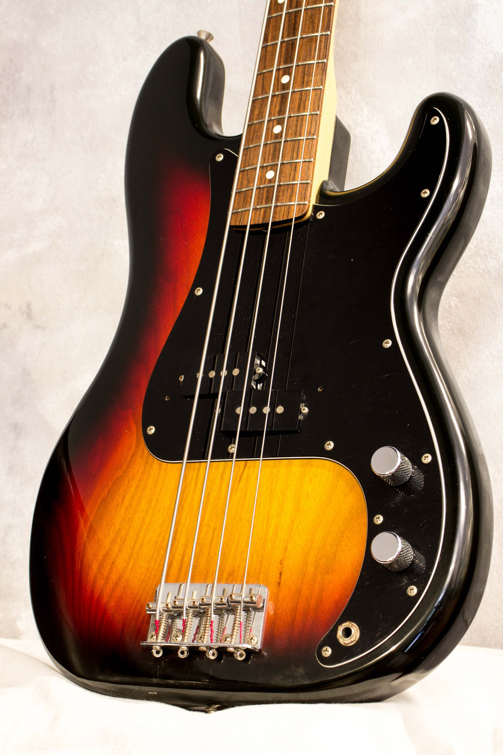 Fender '70 Reissue Precision Bass PB70-700 Sunburst 1990