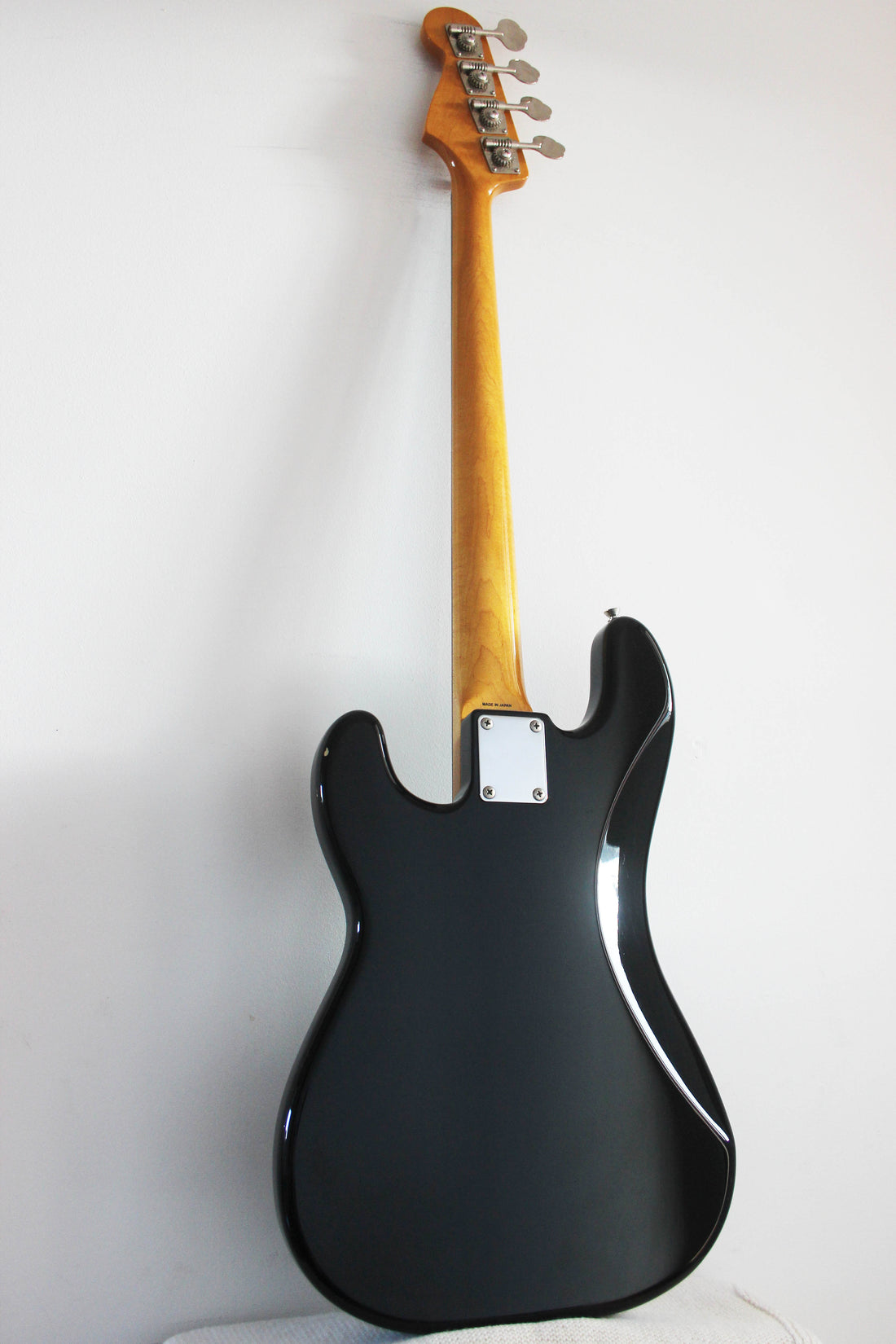 Used Fender Precision Bass '62 Vintage Black/Tort modded