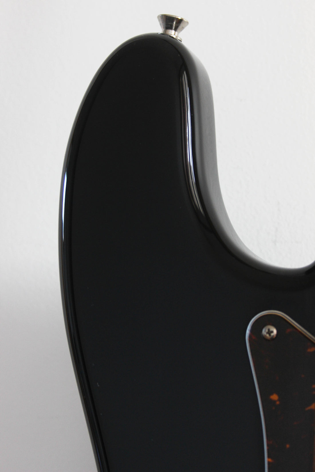 Used Fender Precision Bass '62 Vintage Black/Tort modded