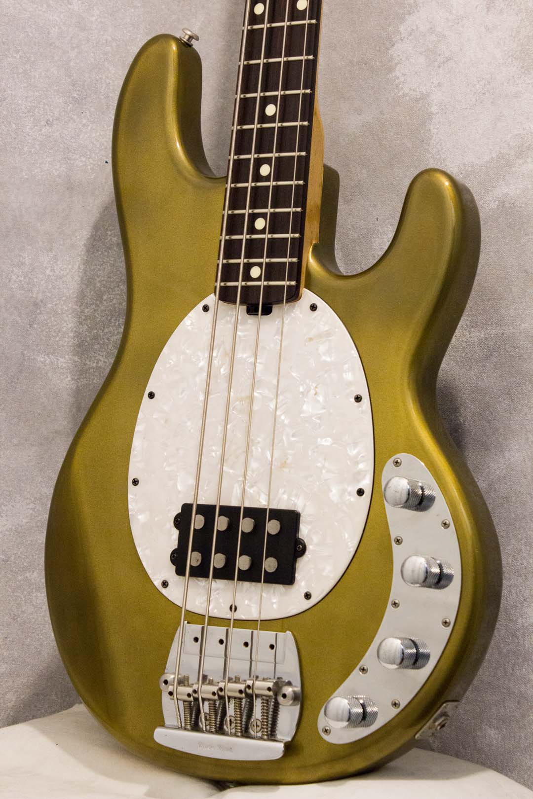 Ernie Ball Music Man Stingray 4H Aztec Gold 1998