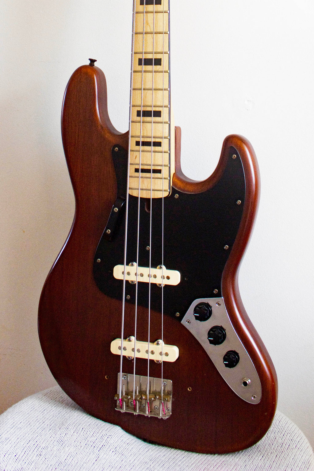 Cimar Jazz Bass Natural Mahogany 1982