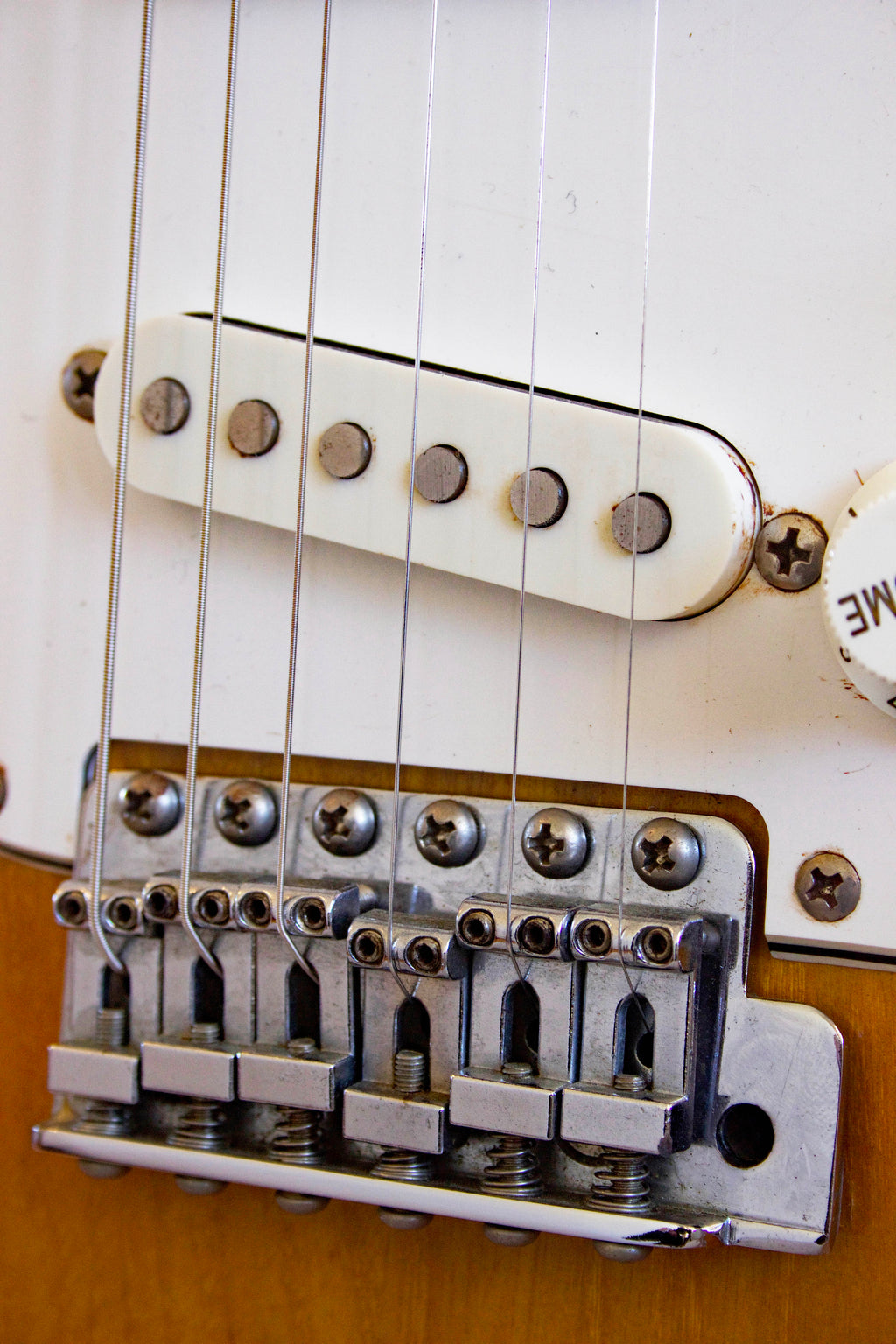 Fender Stratocaster '72 Reissue Relic 3-Tone Sunburst 1993/4